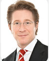 Волфганг Тихи, партньор във виенския офис на международната адвокатска компания "Шонхерр"