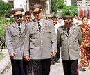 Заедно с тогавашния главен секретар на МВР Бойко Борисов на празника на полицията на 7 юли 2003 г.<br />
<br />