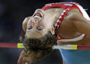 Хърватката Бланка Влашич преминава над летвата по времена на финалните скокове от световното първенство по лека атлетика