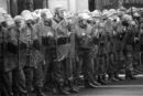 Следобед, когато обръчът от протестиращи около сградата на Народното събрание стана плътен, на помощ на полицията бяха изпратени и поделения на вътрешни войски