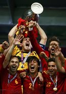 Испания е първият европейски отбор, който печели три поредни титли от най-важните футболни първенства