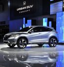 "Хонда Ърбън SUV концепт" е с почти 22 см. по-малък от CR-V, или точно 4.30 метра. За момента повече подробности за модела няма. Серийният модел се очаква на пазара нв САЩ догодина. Заедно с "Хонда Фит" моделът ще се прави в новия завод на японците в Мексико, който ще отвори врати през пролетта на следващата година <br />