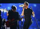 Един от задължителните изпълнители на големите музикални мероприятия в САЩ - вокалистът на Maroon 5 Адам Ливайн не пропусна и "Грами" 2013.