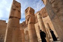 Хатшепсут е управлявала 21 години като е избягва да води войни за териториално разширение. По нейно време са извършени големи строежи, между които грандиозният храм в Даир-ел-Бахри и разширението на храма в Карнак.