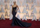 Певицата Рита Ора също беше сред гостите на звездното събитие. Тя бе избрала тъмно синя рокля тип русалка със златни елементи на "Марджела". Рита бе избрана да изпълни номинираната за "Оскар" песен Grateful от филма Beyond the Lights.