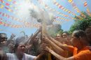 Религиозно шествие са Свети Джон Баптиста в Гуатука, провинци Пампанга, Филипините.