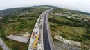 Тази сутрин беше демонтирана 114-тонна греда от виадукт "Елешница" на автомагистрала "Хемус", съобщи пресцентърът на министерство на регионалното развитие и благоустройството (МРРБ).