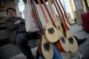 Чифтелия - националният музикален инструмент на Албания. Продава се на главната улица в Прищина, изрисуван с двуглавия орел от флага на Албания.