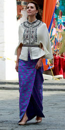 На следващия ден двойката вече бе в Бутан, където посети два будистки манастира.