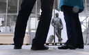 Около 11 май ще бъде поставена статуя на Алеко Константинов на столичния пешеходен булевард "Витоша", <a href="http://www.dnevnik.bg/bulgaria/2016/04/25/2749276_okolo_11_mai_shte_bude_postavena_statuia_na_aleko/" target="_blank">съобщи зам.-кметът по културата Тодор Чобанов, </a>който заедно с председателя на ресорната комисия Малина Едрева (ГЕРБ) и общински съветници посети леярната в Требич, <a href="http://www.dnevnik.bg/video/videoplus/2016/04/25/2749284_video_kak_izglejda_statuiata_na_aleko_konstantinov_na/" target="_blank">където се изработва фигурата.</a>