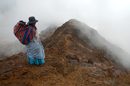 Засега те искат да изкачат общо осем планини, по-високи от 6000 метра, и се надяват един ден да сложат боливийския флаг на аржентинския връх Аконкагуа (6 962 м), който е най-високият в света извън Азия.