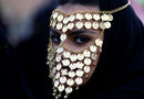 Участничка във фестивала за културно наследство Janadriyah в покрайнините на Рияд, Саудитска Арабия.