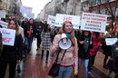 Около 60-ина жени участваха тази вечер в шествие за правата на жените в София. Малко след 17 часа демонстрацията и премина по централния бул. "Витоша" до ул. "Алабин". Организаторите от Българския фонд за жените целят на днешния 8-и март да привлекат вниманието към проблемите, които все още съществуват в страната.<br /><br />"На 8-и март е важно и да припомним, че жените в България имат право да гласуват, да учат в университет и да работят от няма и век. И че, както всяко право, тези права могат да бъдат отнети, защото и у нас има политици-сексисти, продукт на патриархалната култура. Важно е да знаем, че всяка четвърта жена в България е жертва на домашно насилие. Важно е да говорим за факта, че у нас жените получават с 14% по-ниски заплати и 40% по-ниски пенсии от тези на мъжете. Важно е да се противопоставим на страха, който изпитваме, когато нощем вървим сами по улиците", изтъкват те.