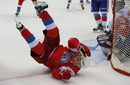 Руският президент Владимир Путин участва в галамач на хокейните отбори от аматьорската "Нощна лига", който се проведе в Сочи.