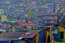 Цветните къщи на <a href="http://www.dnevnik.bg/photos/2017/05/21/2975081_snimka_ne_denia_cvetnoto_selo_kampung_pelangi/" target="_blank">село Кампунг Пеланги</a> в Семаранг, Индонезия.