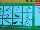 Забранени за вкарване в непалските самолет опасни предмети са посочени съвсем конкретно- нокторезачки, три вида ножове, чадъри, шишове, ножици.