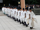 Около 80% от японците се включват в шинтоистките практики и ритуали, но само малък процент се идентифицира като "шинтоисти". В днешно време религията е пригодена за съвременния начин на живот, като се изповядва и от много сектантски организации.