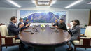 В два кръга преговори Ким и Мун обявиха началото на "нова история на мира".