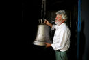 Най-голямата камбана, създавана от братя Янопулос, тежи 3.5 тона и е в църква в Северна Гърция. Но тези дни вече са минало.