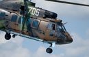 Хеликоптер Кугър на българските Военновъздушни сили извършва медицинска евакуация на ранен.