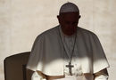 Папа Франциск по време на аудиенция на площад "Свети Петър" във Ватикана.