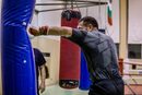Българският боксьор и съперникът му се изправят един срещу друг в събота в "Арена Армеец", като ще определят официалния претендент за титлата в тежка категория на Международната боксова федерация (IBF).