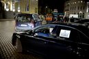 В него участие взеха около 20 автомобила, които направиха шествие по централните улици на София и така предизвикаха сериозни затруднения в придвижването на столичани.