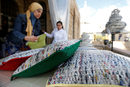 Галерия в Аман, Йордания, предлага ръчно изработени артикули и мебели, произведени от рециклирани вестници и списания.