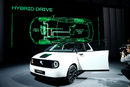 "Хонда и Концепт" е протип на градски електромобил със запас от ход 200 километра. Помислено е за вариант за бърз заряд на батериите.