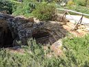 Подземни погребални камери на територията на градината на Вила Ауреа