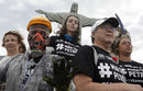 Момент от протестен митинг на екоактивисти в Рио де Жанейро срещу плановете на правителство да добива нефт близо до бреговете на Бразилия.