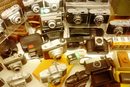 Помните ли фотоапаратите от миналия век, от годините 1968-1980 г.? Те бяха със съвършена механика и оптика за годините си.