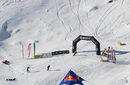 При жените Симона Камберова (ски) остана два пъти 13-а, а Десислава Димитрова (ски) дебютира с по-задни класирания.