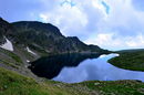 Бъбрека е второто по големина езеро от групата. Има площ 85 декара и се намира на височина 2282 метра.