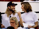С актрисата Брук Шийлдс, с която е женен между 1997 и 1999 г.