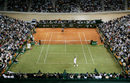 2 май, 2007 г. Роджър Федерер и Рафаел Надал участват в демонстративен мач, познат като "Битката на настилките". Двубоят се игра в Майорка, като двете половини на корта имаха различно покритие (трева и клей).<br /><br />Федерер влезе в мача със серия 48 поредни победи в турнирите на трева, докато Надал нямаше загуба на клей вече 72 мача. Испанецът спечели драматично дуела след 7:5, 4:6, 7:6 (10).<br />