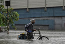 Наводнение в Мумбай, Индия.