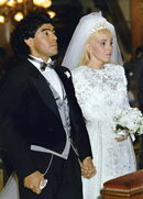 На сватбата си с Клаудия Вияфане в Буенос Айрес на 7 ноември 1989 г.