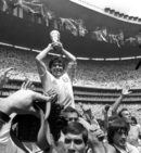 Най-сладкият миг - вдигането на световната купа през 1986 г. в Мексико.