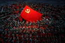 Спектакъл в чест на 100-годишнината от основаването на Комунистическата партия на Китай на Националния стадион в Пекин, Китай. <br /><br />Тя твърди, че в нея членуват над 90 млн. души, но начинът, по който управлява втората световна сила, е забулен в тайна. Непрозрачността е характерен белег на Китайската комунистическа партия (ККП), която на 1 юли празнува стогодишнина, <a href="https://www.dnevnik.bg/sviat/2021/06/29/4226651_nai-goliamoto_taino_obshtestvo_-_5_fakta_za_partiiata/">пише АФП.</a>