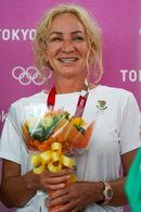 Състезателката по спортна стрелба и носителка на пет олимпийски медала (два от които златни) Мария Гроздева приключи кариерата си.
