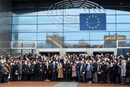 Минута мълчание в памет на покойния председател на Европейския парламент Давид Сасоли в Брюксел, Белгия.