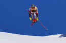 Александър Аамод Килде изпълнява скок по време на спускането от Световната купа по ски в швейцарския курорт Венген. Норвежецът взе победата на пистата "Лауберхорн" и взе своя 11-и успех в Световната купа.<br /><br />Скиорите развиха скорости до 150 км/ч по заснежените склонове.