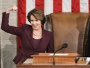Нанси Пелоси "показва мускули", след като стана първата жена-председател на долната камара на американския Конгрес (4 януари 2007 г.).