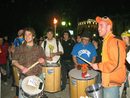 Светлинното шествие, организирано в чест на "Часа на земята" следваше своя  ритъм под звуците на "Самба бенд".