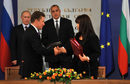 Споразумението  по проекта "Южен поток"  беше подписано от изпълнителния  директор на  Българския енергиен холдинг  Мая Христова и от  председателя на  Управителния съвет на ОАО "Газпром"  Алексей Милер.
