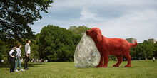 Клифърд, голямото червено куче