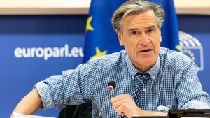 Лопес Агилар: Мигрантите имат същите основни права в ЕС като европейците