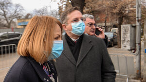 Коронавирусът в България: болничните легла в София ще се увеличат с 10%