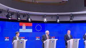 Евросъюзът поиска от Сърбия избори, на които да участват всички